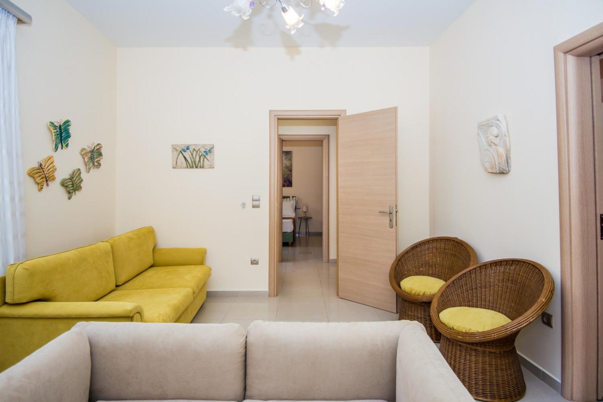 Sofia'S Delightful Apartment Аргостолион Екстериор снимка