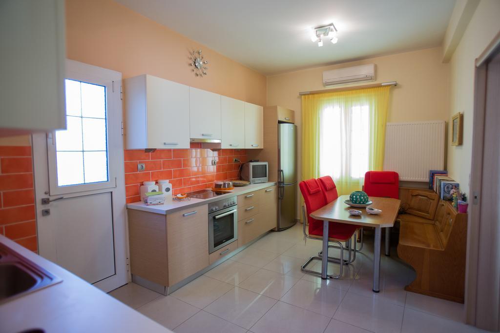 Sofia'S Delightful Apartment Аргостолион Екстериор снимка